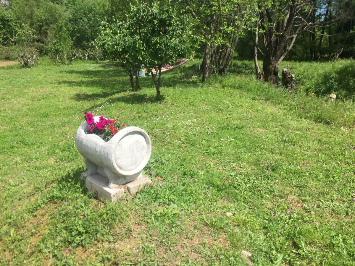 Camp Podkraj 호텔 비르파자르 외부 사진